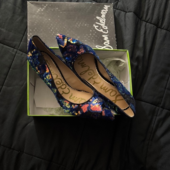 Shoes - Picture 1 of 2